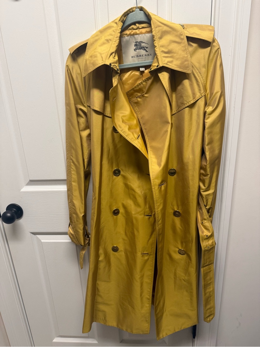 Burberry London  Women’s Silk Yellow Gold Trench - Classic Double-Breasted Style - Picture 3 of 6